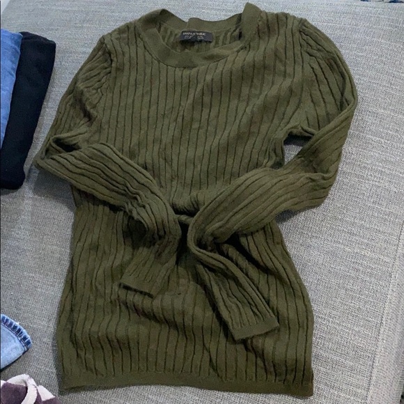 Sweater - Picture 2 of 2